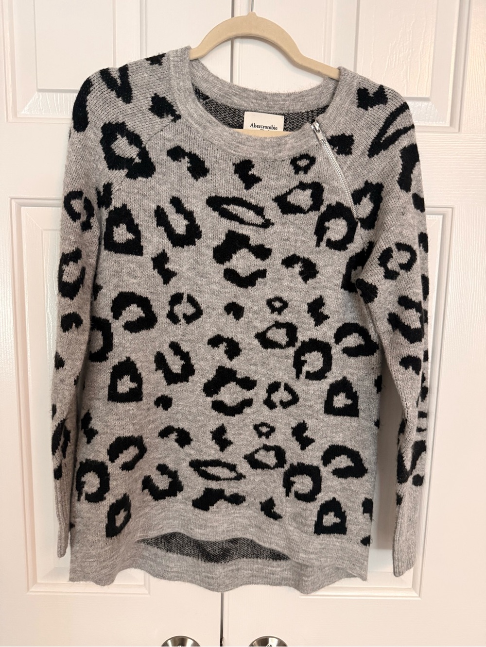 Abercrombie & Fitch Gray and Black Leopard Zip-Accent Crew Sweater